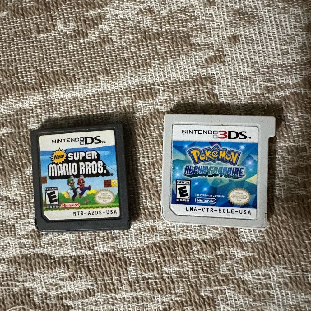 Nintendo DS Game Cartridges - Black and Blue